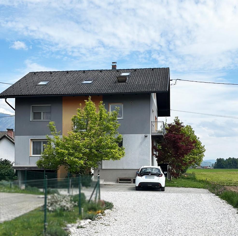 Lesnavesna Designer Apartment With A Garden Visoko  Exterior foto